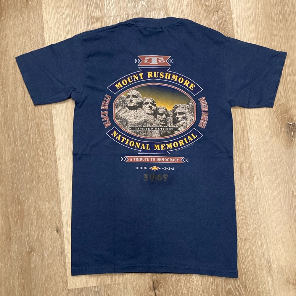 Mount Rushmore by Fred Harvey Blue T Shirt Size S
Good Condition